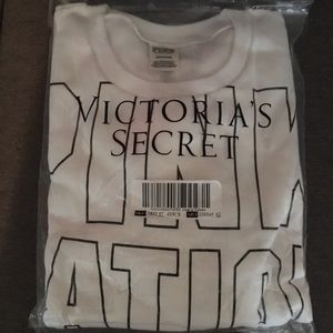 Pink sweatshirt in white